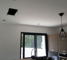 Pose de la hotte aspirante - pr&eacute;paration du support