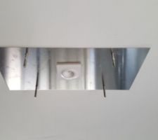 Pose de la hotte aspirante - pr&eacute;paration du support