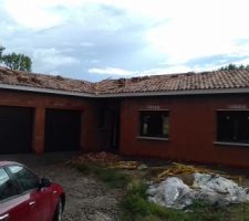 Toit achevé et menuiseries posées