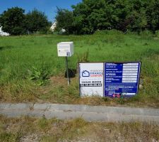 Installation de la boite au lettre suite a l'achat du terrain