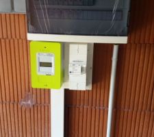 Il s'agit du raccordement electrique et de l'installation du compteur