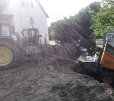 Un tracteur fut nécessaire pour le retrait