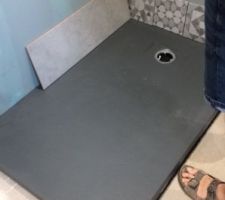 Petit test du carrelage de la salle de bain