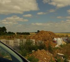 3 juillet 2017. Trois autres constructions ont commencées. Dont celle-ci, une autre maison Phenix.