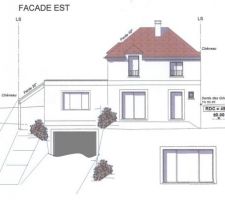 Reflexion sur les formes des fenêtre de la cuisine, suite à la l'inversion de la cuisine avec le salon. On voit apparaître le garage.