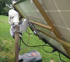 Tracker solaire a base de bras motorisé de parabole