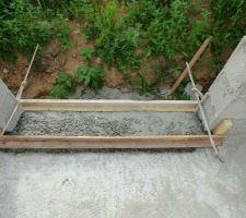 Les seuils de porte sont construits.