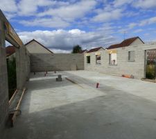 Les seuils de porte sont construits.