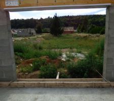 Les seuils de porte sont construits.