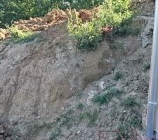 Talus devant la terrasse