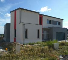 Les 2 bandes rouges