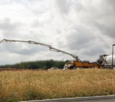 Camion pompe et camion toupie.