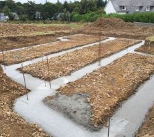 Aujourd'hui coulage des fondations.