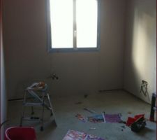 La chambre du petit déjà envahie