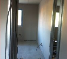 De la chambre de notre fils à la chambre 2, manque les portes à placer.