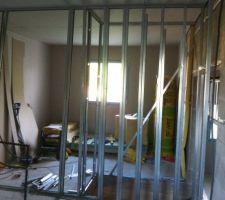 La cage d'escalier vu de la salle de bain