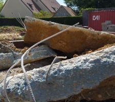 Belle reprise de bétonnage ... Présence du ferraillage dans le béton de propreté