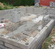 &Eacute;l&eacute;vation du Vide sanitaire 7 rangs conform&eacute;ment a l?&eacute;tude de sol