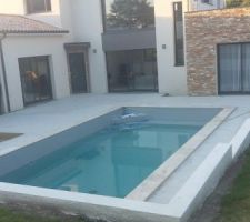 La maison finale avec la piscine !