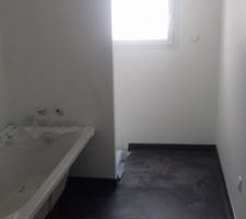 La salle de bain revetement pvc noir antidérapant