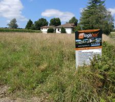 Affichage panneau sur le terrain