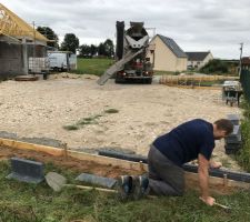 Pose de bordure béton