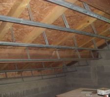 Rails en partie pos&eacute;s.