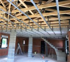 Le rdc avant placage des murs