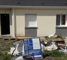 Réception avec 3 mois de retard...sans aucune réponse à 2 recommandés pour les pénalités. ..chantier non débarrassé après 18 mois...