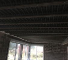Pose suspentes pour plancher b&eacute;ton all&eacute;g&eacute;