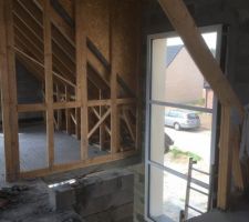 D&eacute;montage du mur qui ne servait &agrave; rien