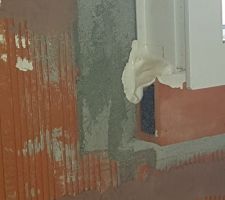 Nouvelle surprise Célia.
Maison pas etanche