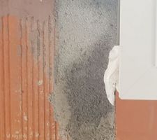 Nouvelle surprise Célia.
Maison pas etanche