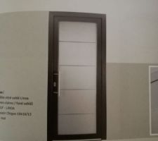 Choix du design de la porte d'entrée, nous avons opté pour une poignée.