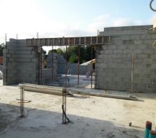 Salon salle &agrave; manger et cuisine