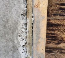 Mur en béton coffré bois brut: résultat