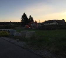 Maison d&eacute;truite pour cr&eacute;er la voirie