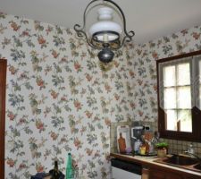 LA cloison qui va être supprimée totalement vers l'actuelle SAM, pour faire une seule pièce, avec un faux plafond uniforme sur les deux volumes