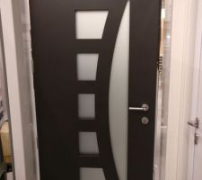 Porte d'entrée Acora Excellence en aluminium noir sable RAL 2100 Leroy-Merlin