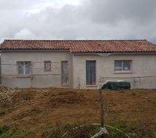 Le crépis de la maison avance, ça fait du bien de voir la construction évoluer un peu.