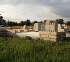 18 Septembre => D&eacute;but de la ma&ccedil;onnerie JOUR 1
