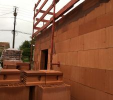 Tr&eacute;mie d'escalier - plancher hourdi rectolight 20+5 pos&eacute;