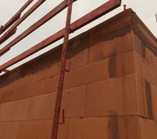 Tr&eacute;mie d'escalier - plancher hourdi rectolight 20+5 pos&eacute;