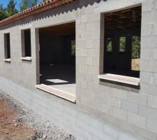 Erreur de commande par le Conducteur de travaux pour les appuis de porte et fenetre.