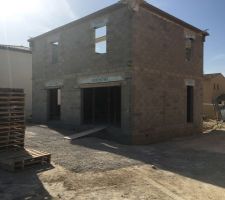 D&eacute;bord b&eacute;ton par chainarive