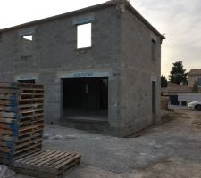 D&eacute;bord b&eacute;ton par chainarive