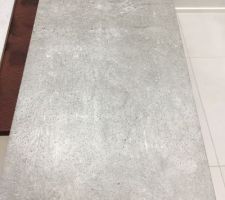Carrelage pour notre salle d'eau, béton