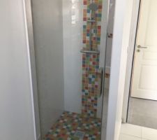 Porte de douche des filles