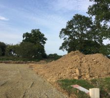 C'est parti ! Empierrement partiel pour acc&egrave;s chantier, fondations