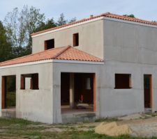 Toiture terminée - vue du jardin côté sud-ouest